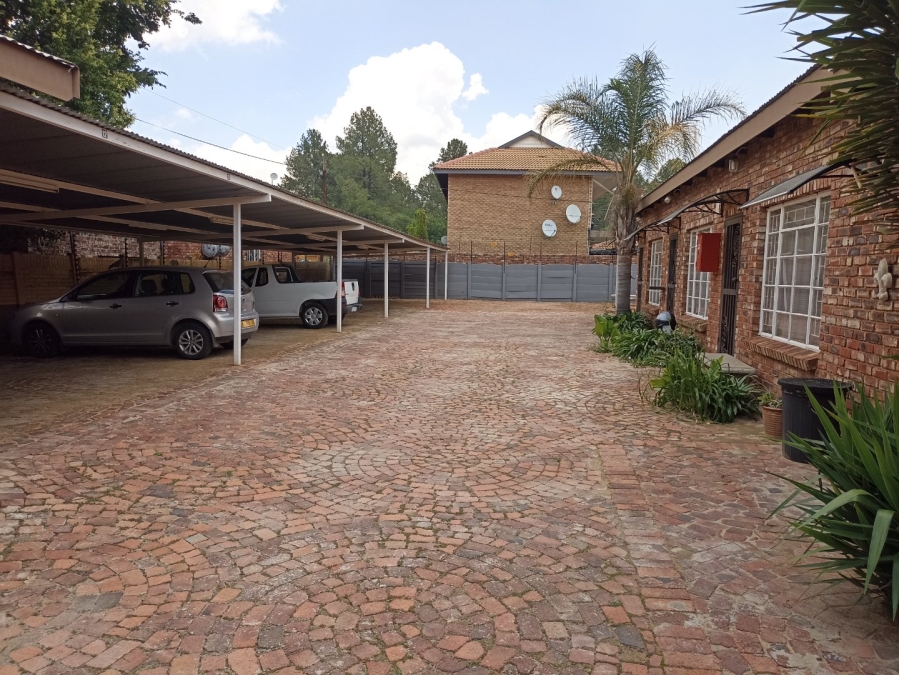 To Let 1 Bedroom Property for Rent in Die Bult North West